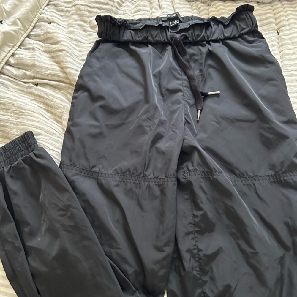 Forever 21 Black Parachute pants/Athletic pants
